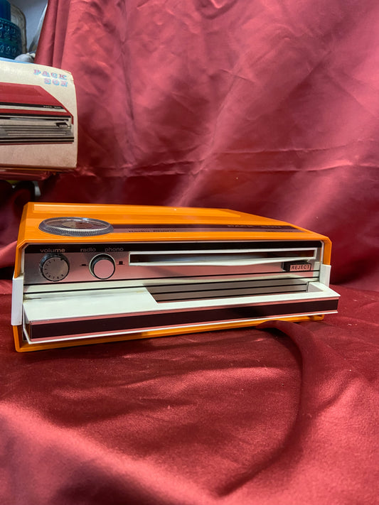 MANGIADISCHI PORTATILE CON RADIO VINTAGE