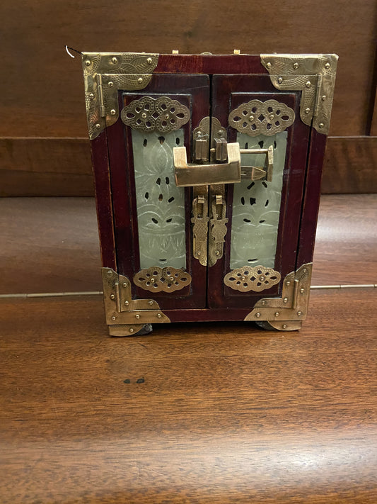 scrigno portagioielli in legno e giada