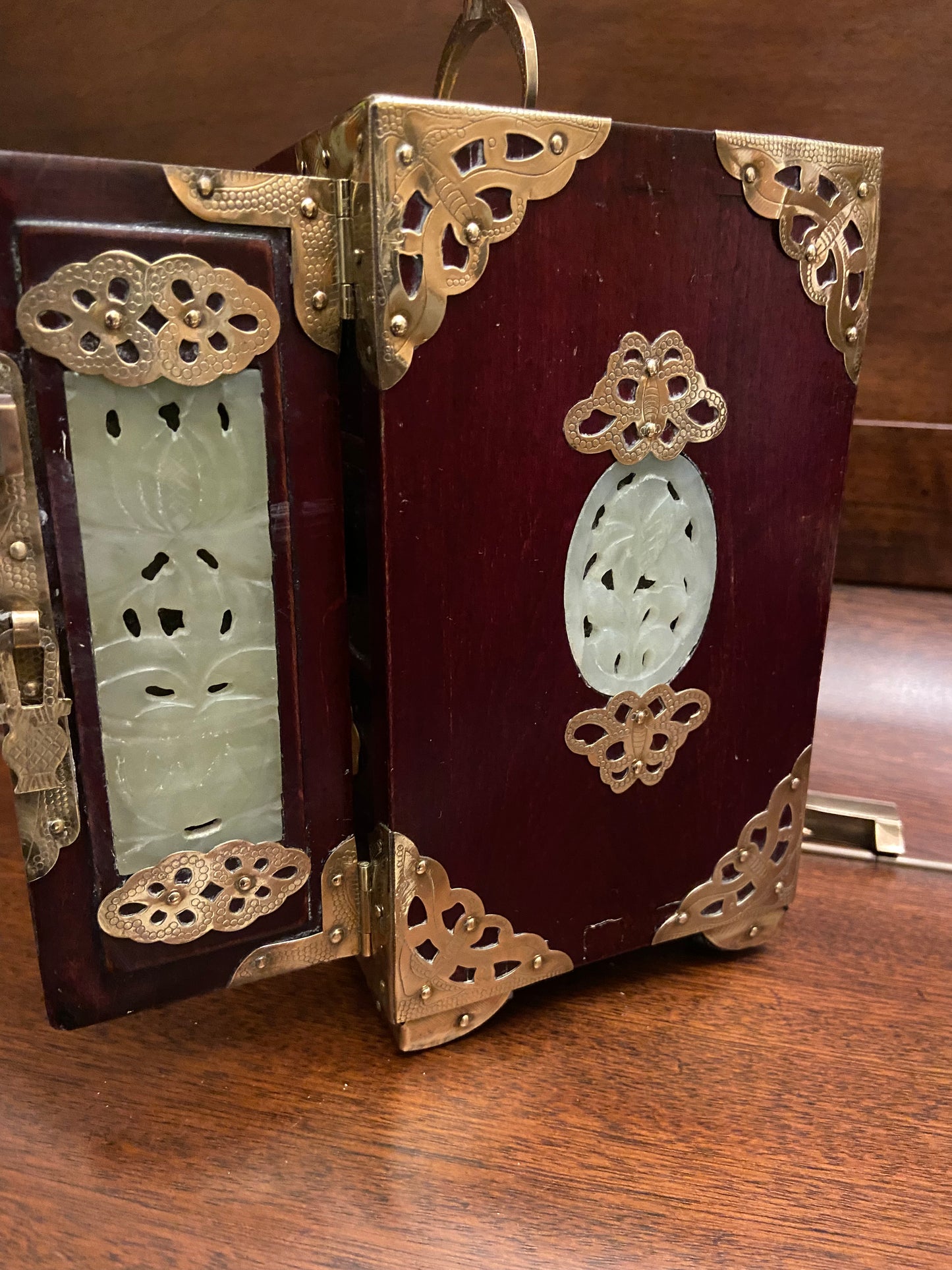 scrigno portagioielli in legno e giada